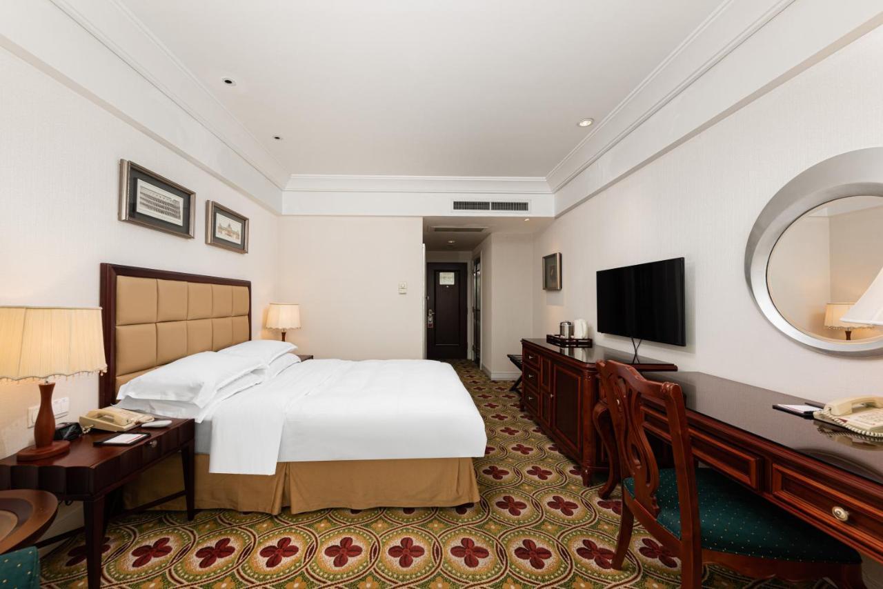 Ramada Plaza Optics Valley Hotel Wuhan Exterior photo