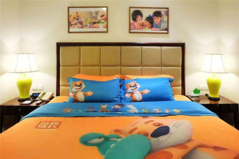 Ramada Plaza Optics Valley Hotel Wuhan Exterior photo